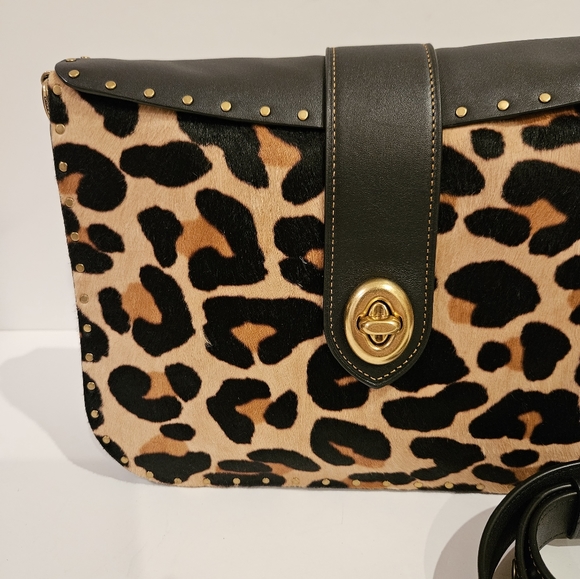 Coach Page 27 With Leopard Print - Picture 2 of 13